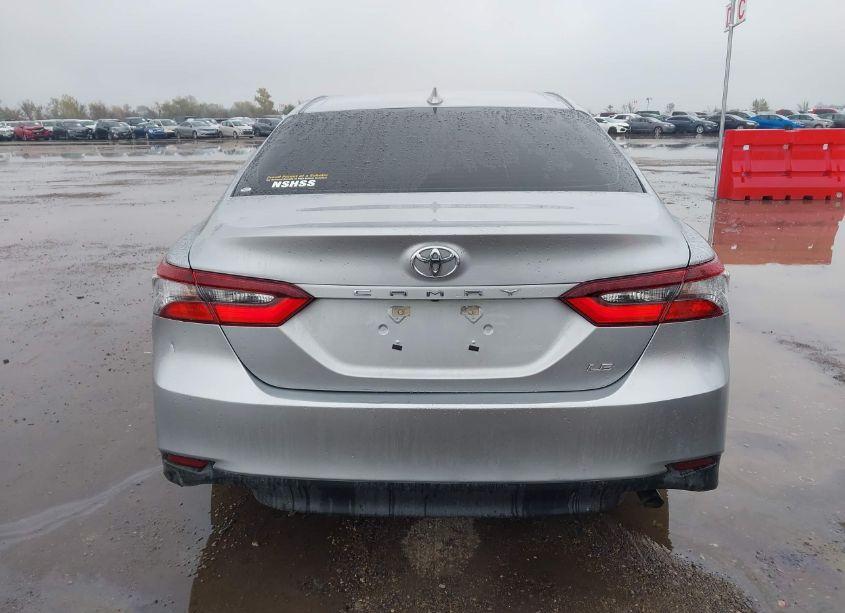 Photo 16 of 2021 Toyota Camry LE (VIN 4T1C11AK3MU602420)