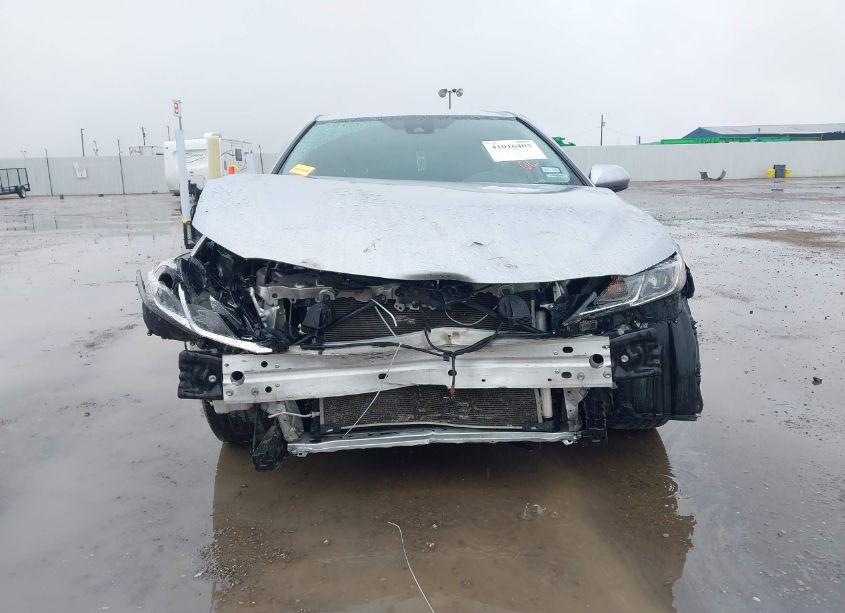 Photo 6 of 2021 Toyota Camry LE (VIN 4T1C11AK3MU602420)