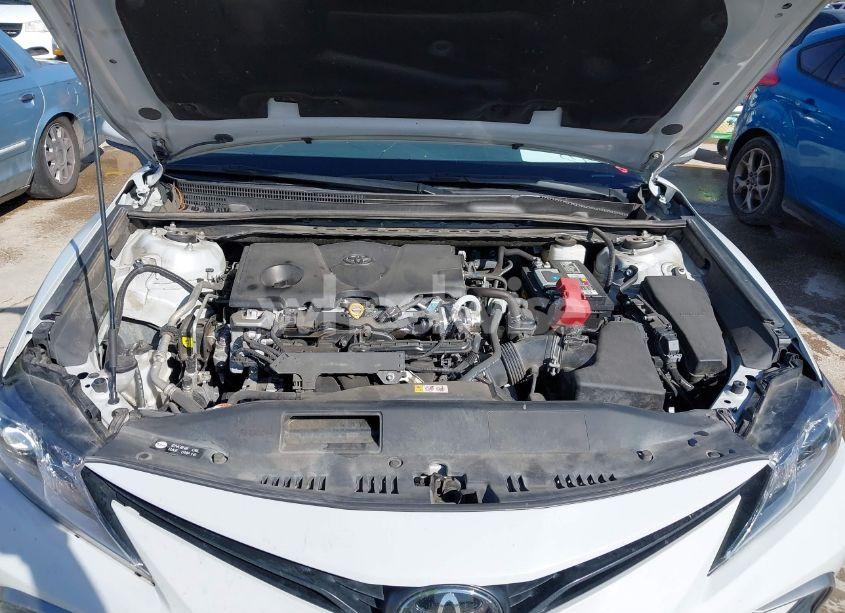 Photo 10 of 2022 Toyota Camry LE (VIN 4T1C11AK3NU037121)