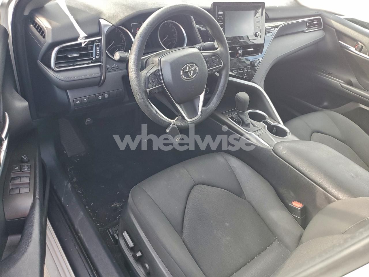 Photo 8 of 2022 TOYOTA CAMRY LE (VIN 4T1C11AK3NU065792)