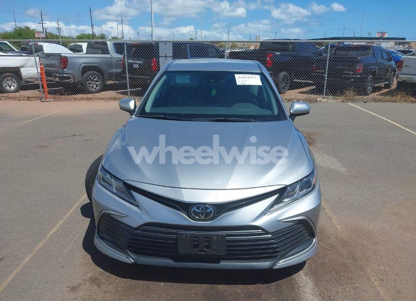 Photo 12 of 2022 Toyota Camry LE (VIN 4T1C11AK3NU638299)