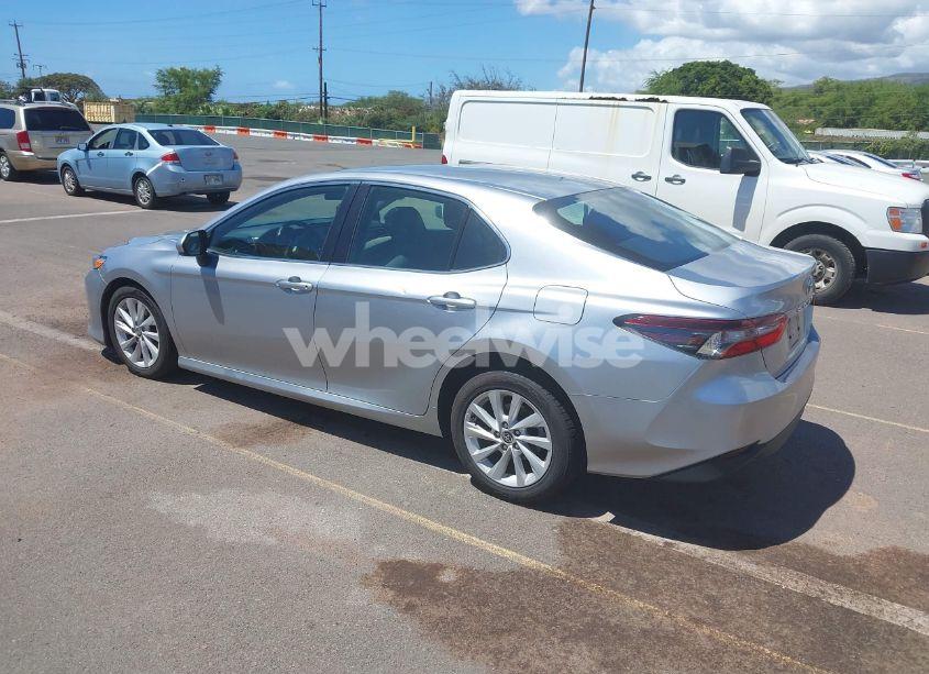 Photo 3 of 2022 Toyota Camry LE (VIN 4T1C11AK3NU638299)