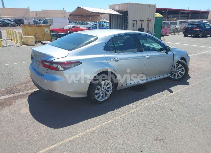 Photo 4 of 2022 Toyota Camry LE (VIN 4T1C11AK3NU638299)