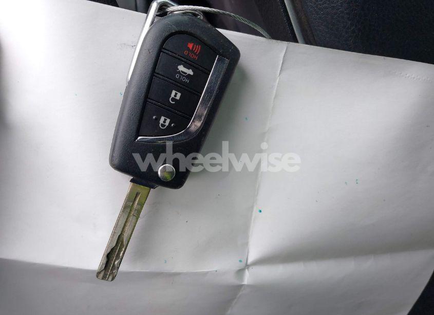 Photo 11 of 2022 Toyota Camry LE (VIN 4T1C11AK3NU655295)