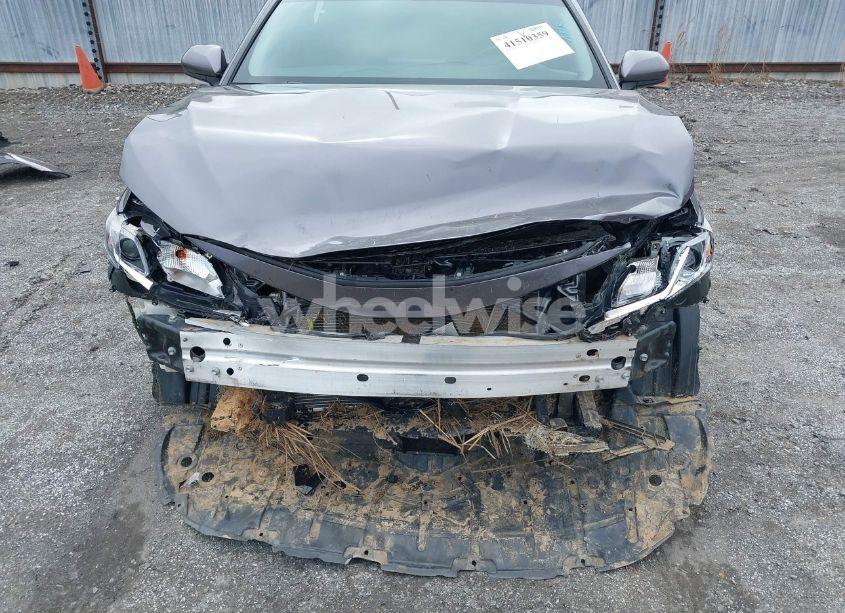 Photo 6 of 2022 Toyota Camry LE (VIN 4T1C11AK3NU655295)