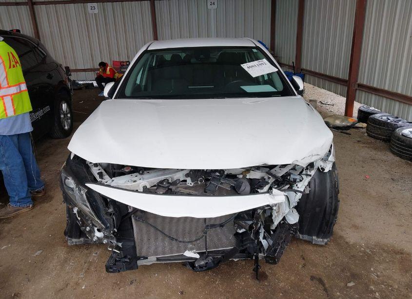 Photo 11 of 2022 Toyota Camry LE (VIN 4T1C11AK3NU696414)