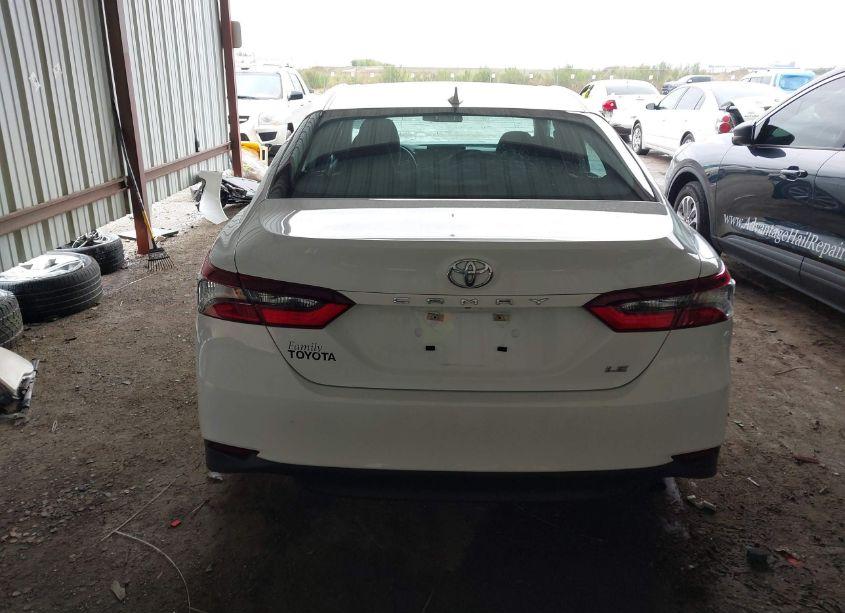 Photo 15 of 2022 Toyota Camry LE (VIN 4T1C11AK3NU696414)