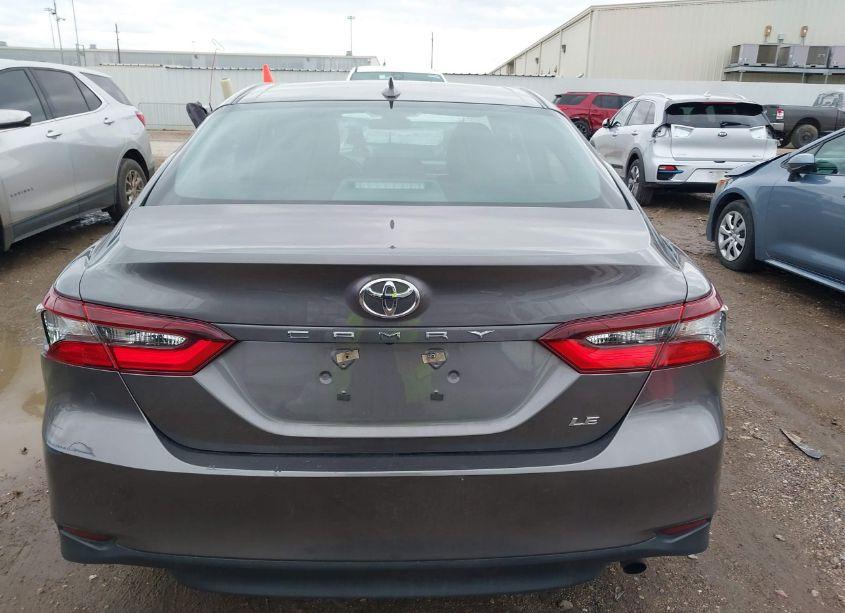 Photo 16 of 2022 Toyota Camry (VIN 4T1C11AK3NU697806)