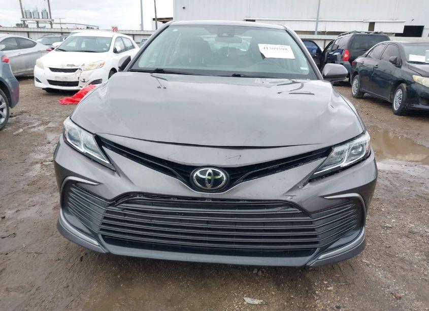 Photo 6 of 2022 Toyota Camry (VIN 4T1C11AK3NU697806)