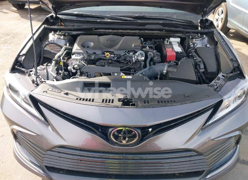 Photo 10 of 2022 Toyota Camry LE (VIN 4T1C11AK3NU708951)