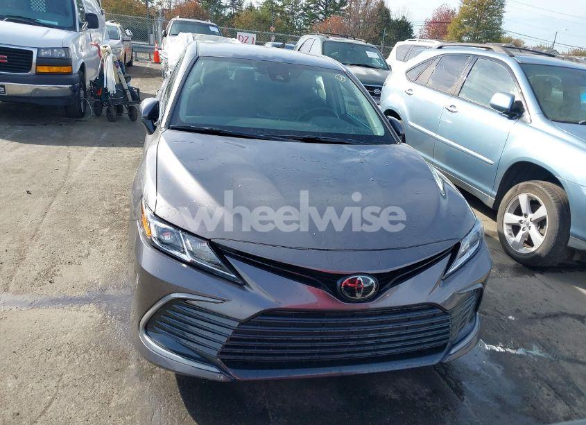 Photo 12 of 2022 Toyota Camry LE (VIN 4T1C11AK3NU708951)