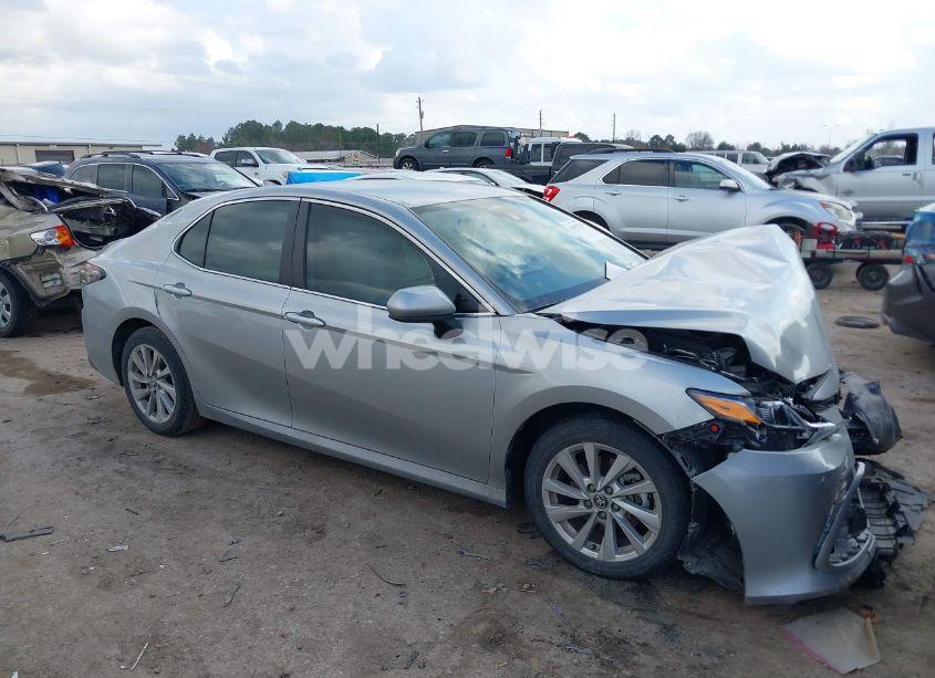 2023 Toyota Camry LE (VIN 4T1C11AK3PU102200) main photo