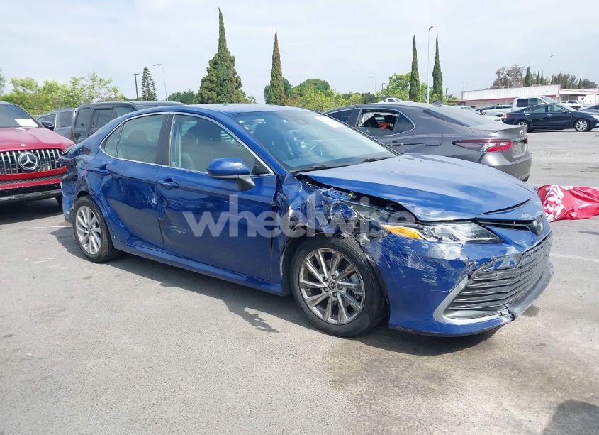 2023 Toyota Camry LE (VIN 4T1C11AK3PU106716) main photo