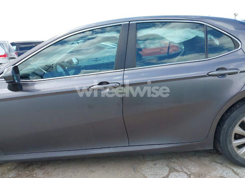 Photo 14 of 2023 Toyota Camry LE (VIN 4T1C11AK3PU110040)