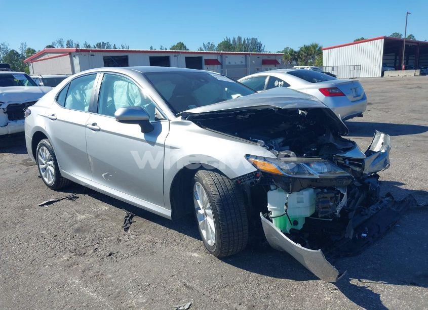 2023 Toyota Camry LE (VIN 4T1C11AK3PU113553) main photo