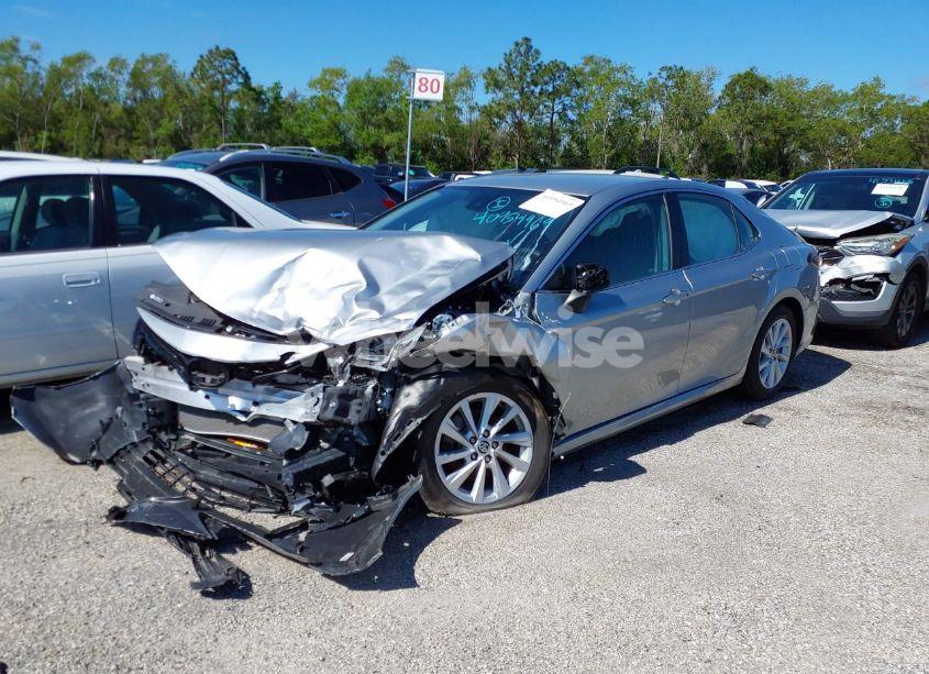 Photo 2 of 2023 Toyota Camry LE (VIN 4T1C11AK3PU113553)