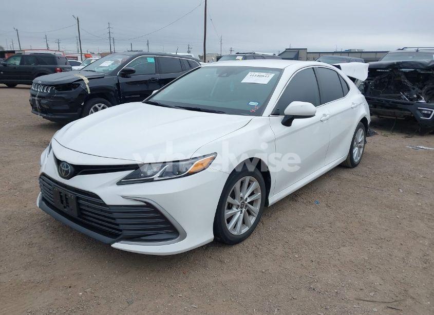 Photo 2 of 2023 Toyota Camry LE (VIN 4T1C11AK3PU125928)