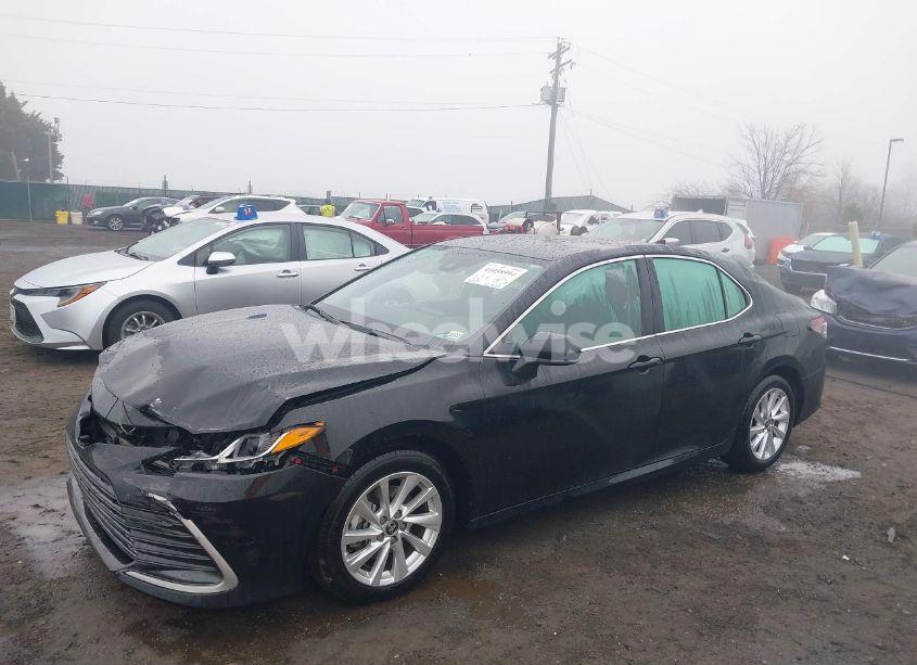 Photo 2 of 2023 Toyota Camry LE (VIN 4T1C11AK3PU139277)