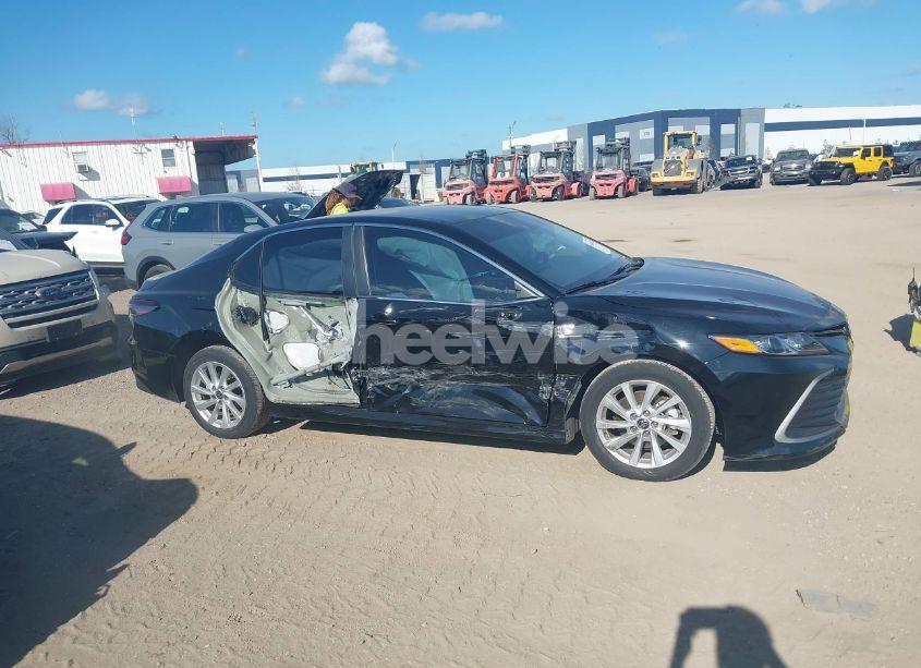Photo 13 of 2023 Toyota Camry LE (VIN 4T1C11AK3PU792594)