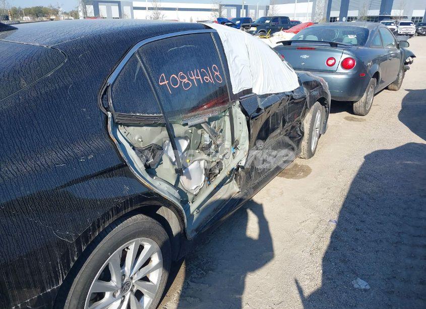 Photo 18 of 2023 Toyota Camry LE (VIN 4T1C11AK3PU792594)