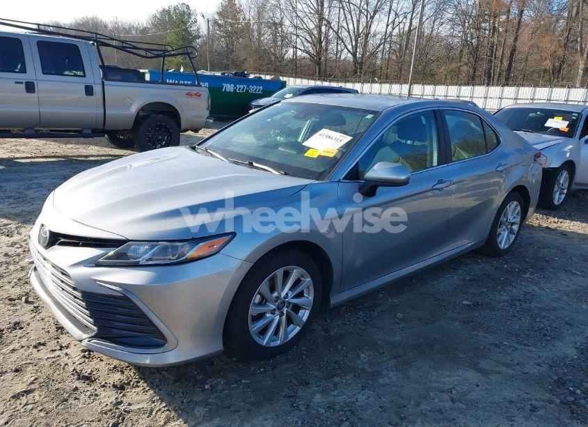Photo 2 of 2023 Toyota Camry LE (VIN 4T1C11AK3PU814514)