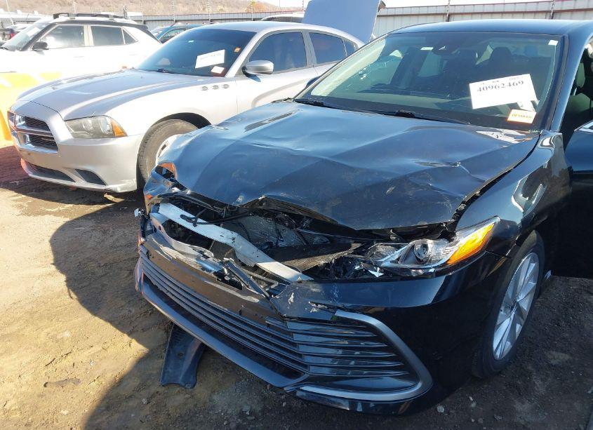 Photo 6 of 2024 Toyota Camry LE (VIN 4T1C11AK3RU861657)