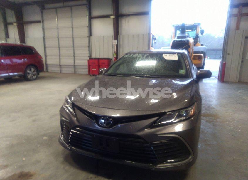 Photo 12 of 2024 Toyota Camry LE (VIN 4T1C11AK3RU872142)