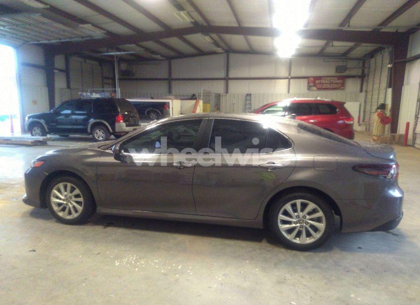 Photo 14 of 2024 Toyota Camry LE (VIN 4T1C11AK3RU872142)