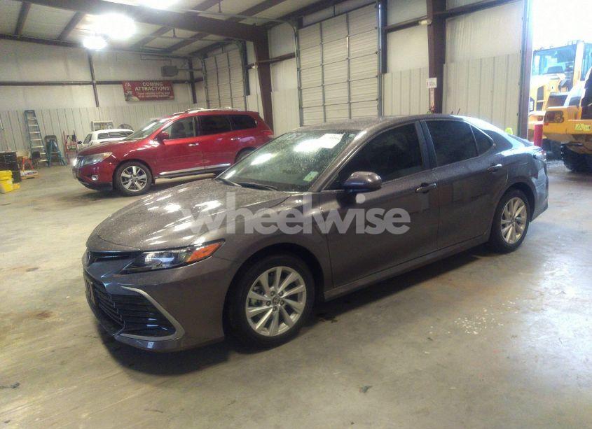 Photo 2 of 2024 Toyota Camry LE (VIN 4T1C11AK3RU872142)