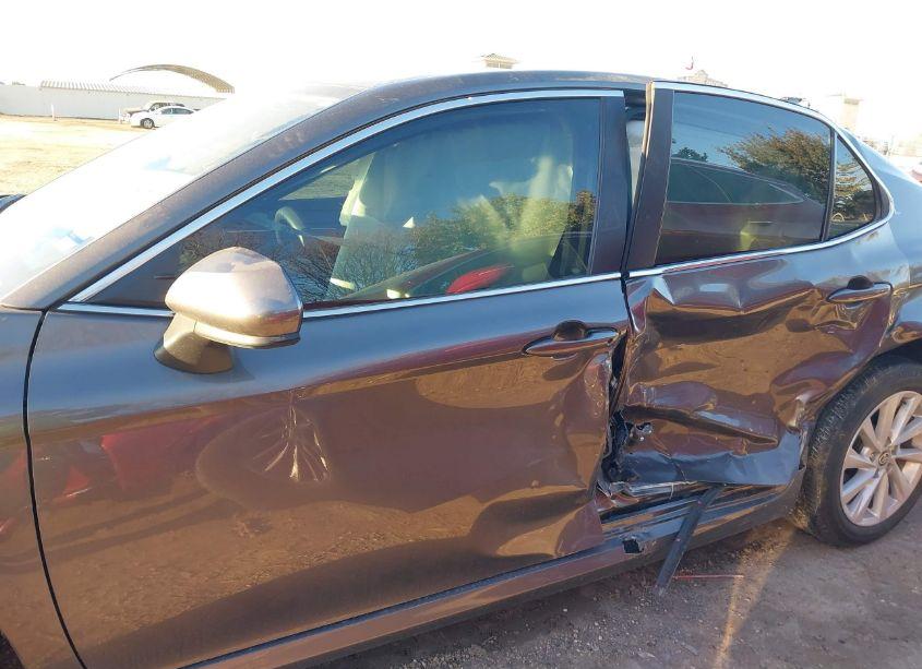 Photo 14 of 2024 Toyota Camry LE (VIN 4T1C11AK3RU884047)