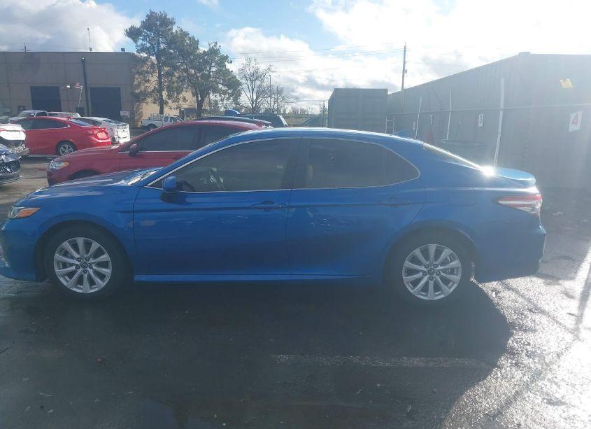 Photo 14 of 2020 Toyota Camry LE (VIN 4T1C11AK4LU321323)