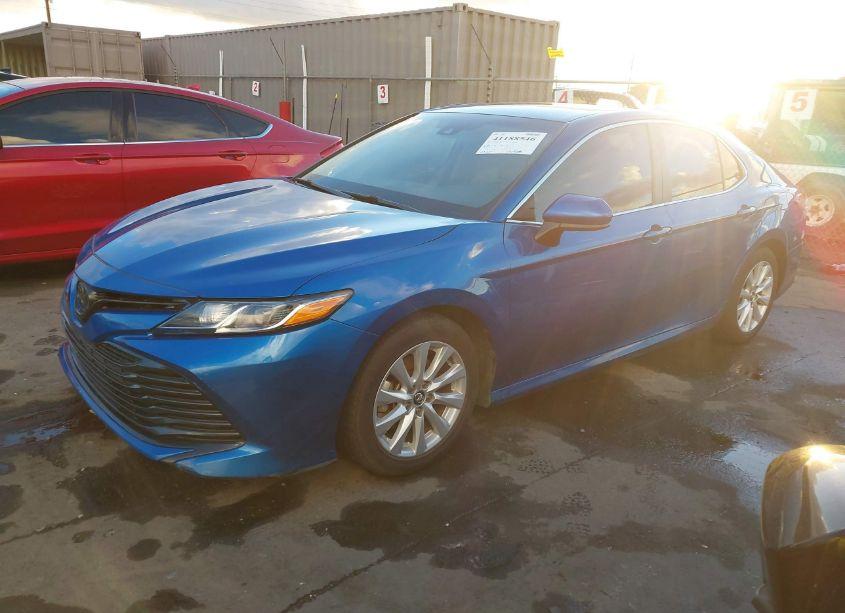 Photo 2 of 2020 Toyota Camry LE (VIN 4T1C11AK4LU321323)