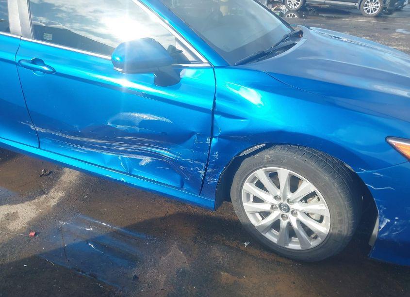 Photo 6 of 2020 Toyota Camry LE (VIN 4T1C11AK4LU321323)