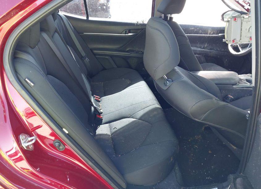 Photo 8 of 2020 Toyota Camry LE (VIN 4T1C11AK4LU321631)