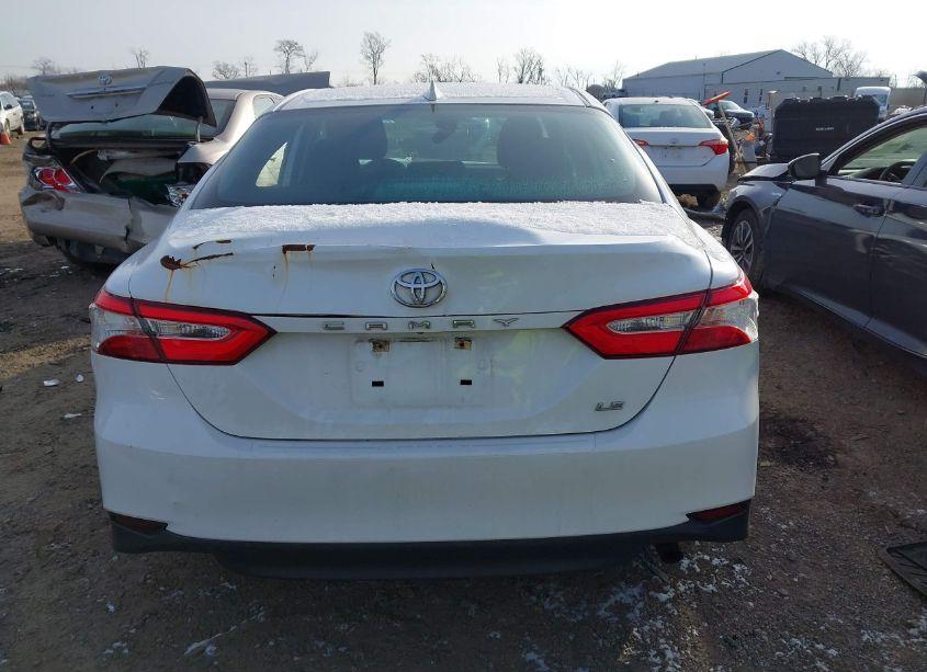 Photo 16 of 2020 Toyota Camry LE (VIN 4T1C11AK4LU341605)