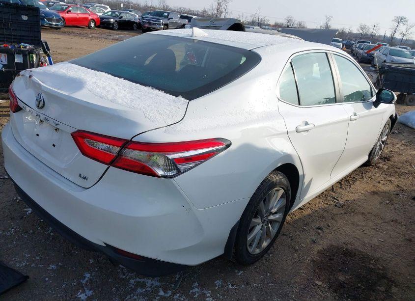 Photo 4 of 2020 Toyota Camry LE (VIN 4T1C11AK4LU341605)