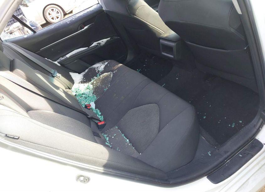 Photo 8 of 2020 Toyota Camry LE (VIN 4T1C11AK4LU341605)