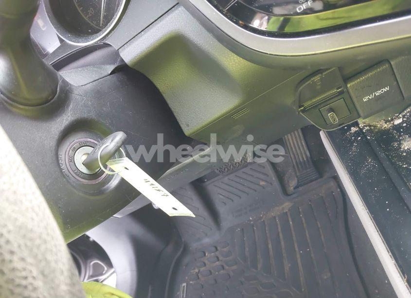 Photo 11 of 2020 Toyota Camry LE (VIN 4T1C11AK4LU391730)