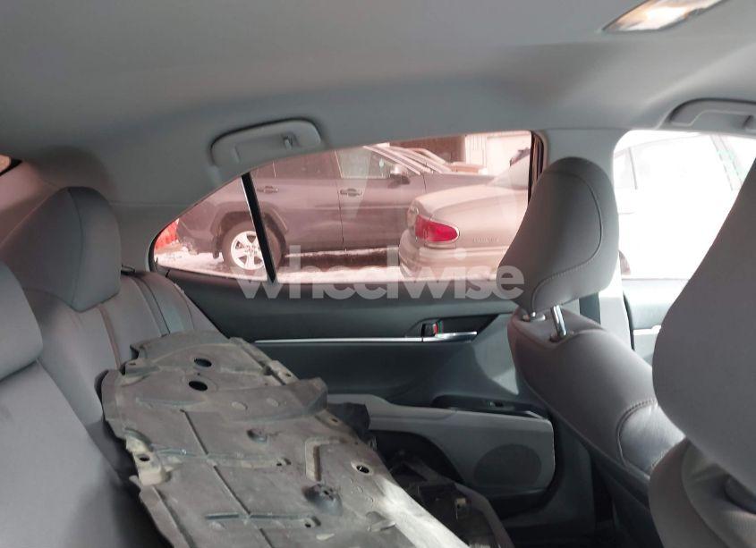 Photo 8 of 2020 Toyota Camry LE (VIN 4T1C11AK4LU391730)