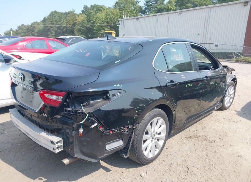 Photo 4 of 2020 Toyota Camry LE (VIN 4T1C11AK4LU885666)