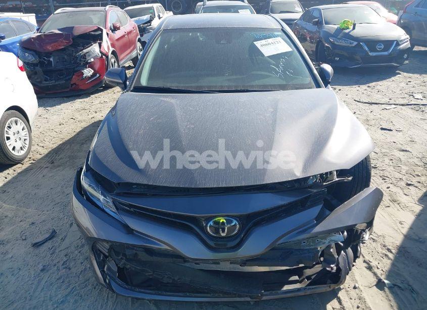 Photo 11 of 2020 Toyota Camry LE (VIN 4T1C11AK4LU905916)