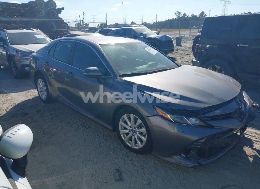 Photo 12 of 2020 Toyota Camry LE (VIN 4T1C11AK4LU905916)