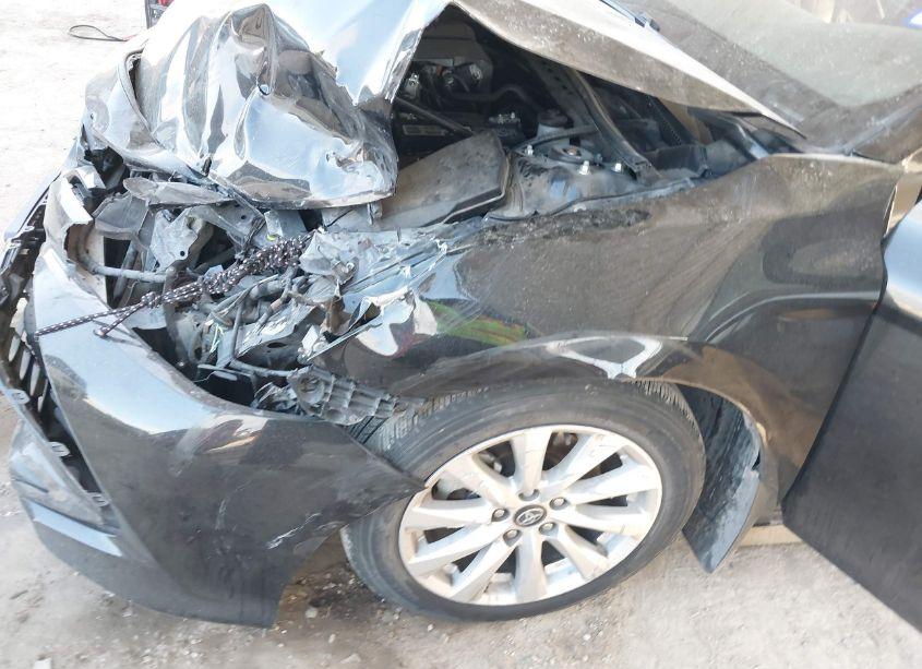 Photo 6 of 2020 Toyota Camry LE (VIN 4T1C11AK4LU933960)