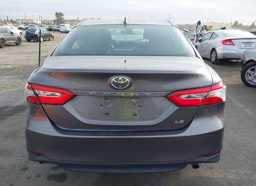 Photo 16 of 2020 Toyota Camry LE (VIN 4T1C11AK4LU951438)