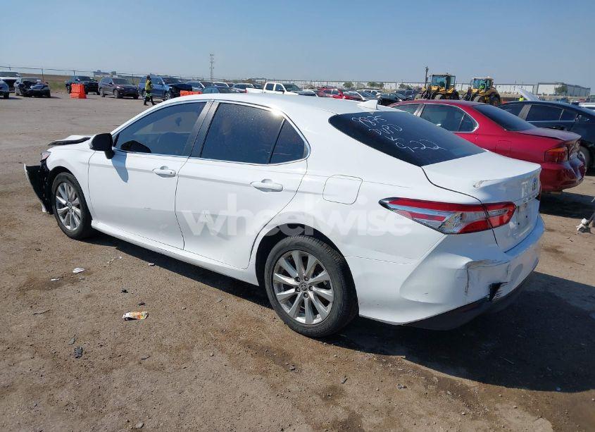 Photo 3 of 2020 Toyota Camry LE (VIN 4T1C11AK4LU955392)
