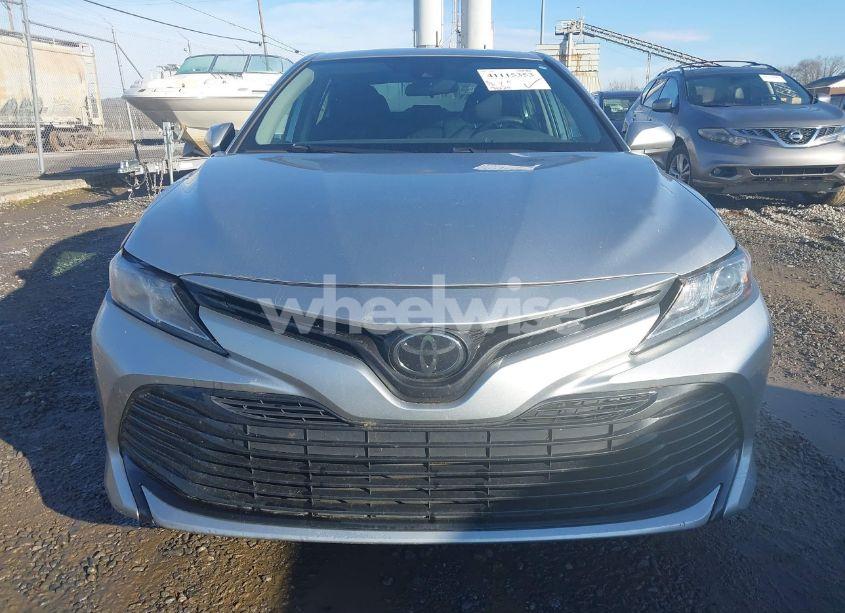 Photo 12 of 2020 Toyota Camry LE (VIN 4T1C11AK4LU970295)