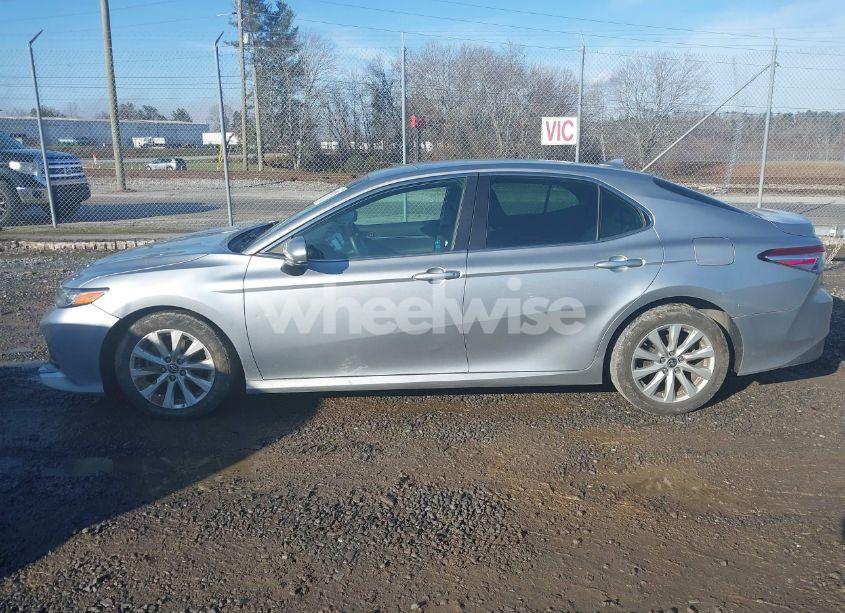 Photo 14 of 2020 Toyota Camry LE (VIN 4T1C11AK4LU970295)