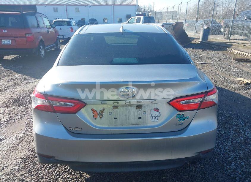Photo 16 of 2020 Toyota Camry LE (VIN 4T1C11AK4LU970295)