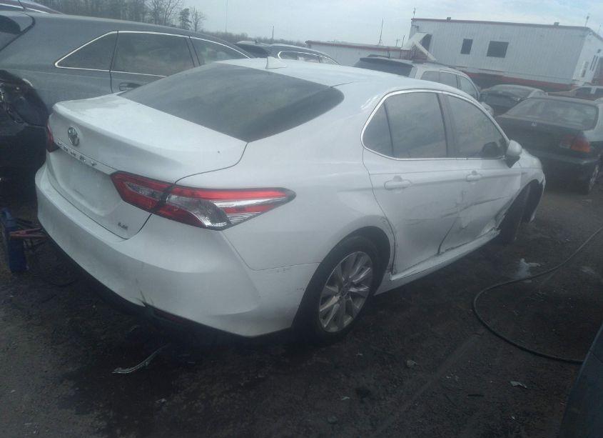 Photo 4 of 2020 Toyota Camry LE (VIN 4T1C11AK4LU995746)