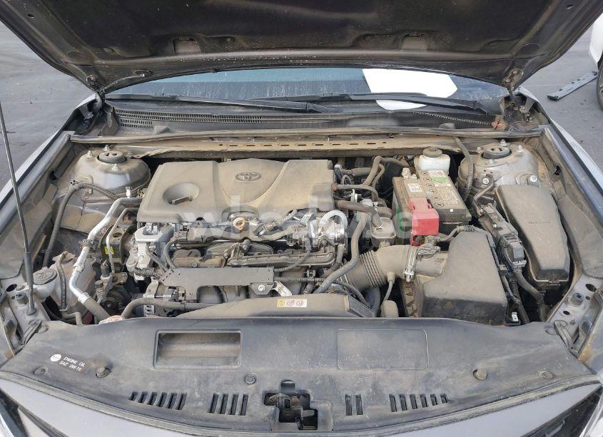 Photo 10 of 2021 Toyota Camry LE (VIN 4T1C11AK4MU440832)